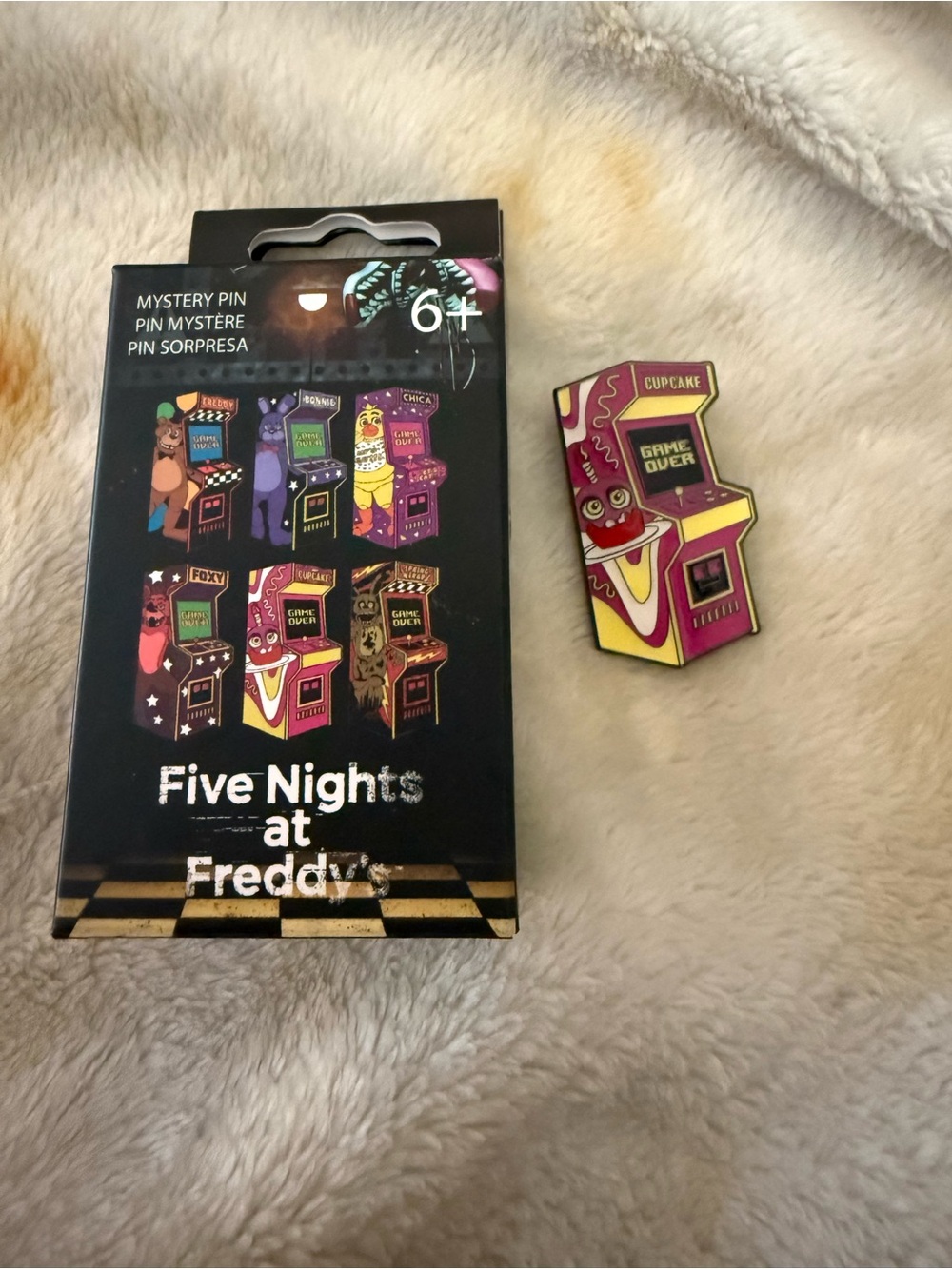Five Nights at Freddy's Cupcake Arcade Pin - Pink & Yellow Enamel